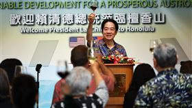 賴總統出席夏威夷僑宴  舉杯敬酒總統賴清德（圖）出訪太平洋3友邦，去程過境夏威夷，在當地時間11月30日晚間出席僑宴，舉杯向與會貴賓敬酒致意。中央社記者翁睿坤檀香山攝  113年12月1日