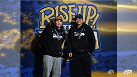 ▲曾頌恩、岳東華受邀到現場觀看TPBL。（圖／新北中信特攻提供）