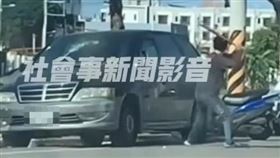 父子,吵架,砸車,球棒,台中（圖／翻攝社會事新聞影音）