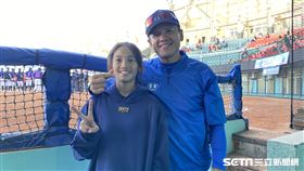 ▲關懷盃三民國中，總教練張志強、女兒張家婕。（圖／記者張沛嘉攝影）