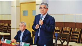 高醫主任蕭世槐被認定性騷成立，遭拔官懲處。（翻攝胡志明醫藥大學震興醫院臉書）