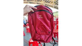 台中路跑，爆料送「始祖鳥」仿冒品，市府體育局急澄清，主辦單位：瑕疵NG品 (圖／翻攝自靠北登山大小事臉書)