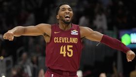 ▲米契爾（Donovan Mitchell）第四節6投6中進帳20分，帶領騎士逆轉塞爾提克。（圖／美聯社／達志影像）