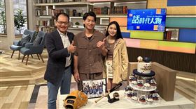 鄭弘儀（左起）訪問陳傑憲與綺綺夫妻（圖／記者鍾智凱攝）