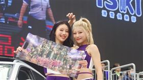 李雅英（左）與電豹女小楓交好（圖／想想時間提供）