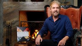 書中有黃金屋，比特幣富豪，出書辦尋寶遊戲，5個寶箱價值6500萬。(圖／翻攝自Jon Collins-Black X)