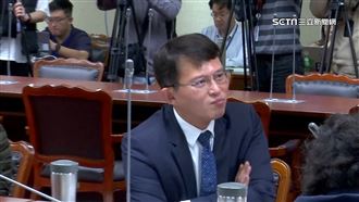 不見王義川就咆哮！黃國昌遭網酸欺善怕惡