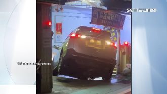 北市魔王停車場！　違法改建害翹孤輪滑下