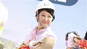 台中市長盧秀燕2日說，孩子道歉老師還不放手，痛斥最壞的教育示範。（圖／翻攝自盧秀燕臉書）