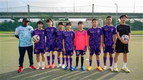 高中校隊背後推手之一的球員繆定翰，分享他與國中部足球隊的深厚情誼，想把這份傳承的精神帶給學弟妹。（圖／康橋提供）