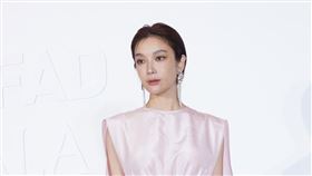 蔡淑臻身穿粉紅衣裳（圖／記者趙于瑩攝）