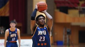 虎尾科大喬納森20分19籃板。（圖／大專體總提供）