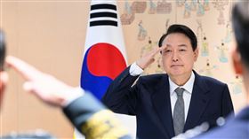 南韓總統尹錫悅3日晚間突然宣布實施緊急戒嚴令。（圖／翻攝自윤석열粉專）