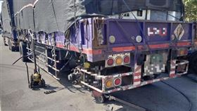 國3恐怖車禍！大車爆胎「胎皮成血滴子」