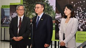 行政院長卓榮泰今(4)出席第九屆公共藝術獎頒獎典禮前受訪。（圖／行政院提供)