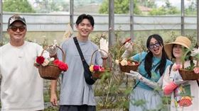 李銘順（左起）、林輝瑝、阿喜與苗可麗一起結伴到嘉義旅行。（圖／台灣大哥大MyVideo提供）