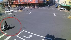 行人地獄，中市女童，斑馬線，遭闖紅燈機車撞傷，大雅，雅潭路(圖／翻攝畫面)