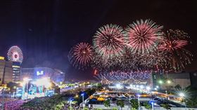 高雄夢時代跨年花火最佳觀賞點公開！Coldplay名曲浪漫迎接2024