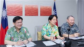 賴清德過境關島期間，分別與美國國會兩黨議員通話或視訊，包括聯邦眾院議長強生（Mike Johnson, R-LA）、聯邦眾院民主黨領袖傑佛瑞斯（Hakeem Jeffries）通話，以及與聯邦參院軍委會共和黨首席議員維克 （Roger Wicker, R-MS）視訊會議。（圖／總統府提供）