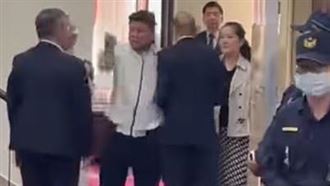 傅崐萁抓狂罵綠委、議事人員：世界XX丟臉