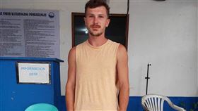 在菲被綁美籍部落客 據信已死亡被拋入大海
。Elliot Onil Eastman臉書