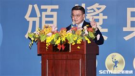 ▲行政院長卓榮泰出席113年國光體育獎章暨運動科學研究獎勵頒獎典禮合影。（圖／記者劉彥池攝影）