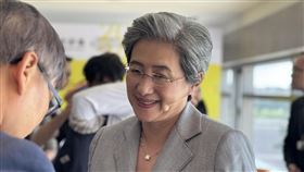 蘇姿丰時隔10年重回台南超微（AMD）董事長暨執行長蘇姿丰7日在台南出席2024南方半導體論壇時表示，很開心能回到台南，自己3歲移民美國，上次回來台南已經是10年前。中央社記者吳家豪台南攝  113年6月7日