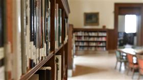 學校餐飲人員的罷工讓許多學校的學餐無法供應，學生們被迫以麵包、三明治等簡易食物果腹。（示意圖／pixabay）