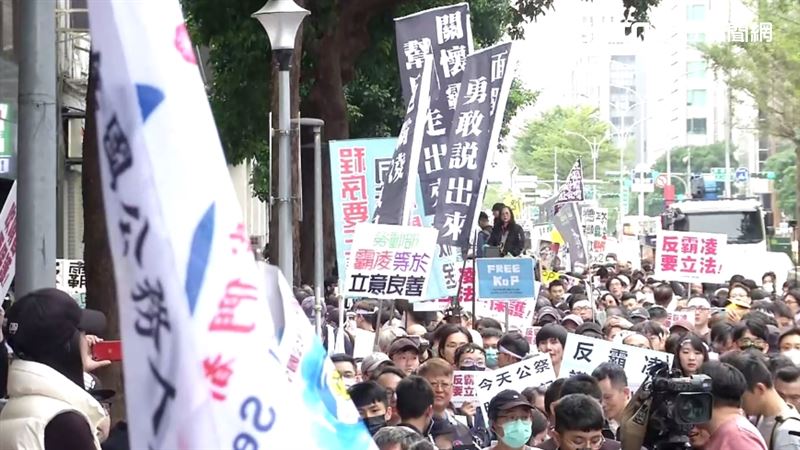 白營召3千人反霸凌遊行！陳佩琪驚喜現身