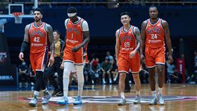 領航猿當家球星盧峻翔攜洋將葛拉漢、伯朗與布依德兩節合轟51分，幫助球隊在半場打完就轟下破練盟紀錄的73分。（圖／PLG聯盟）