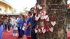 高雄客家集團婚禮  21對新人互許終