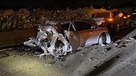 陳梅慧在國道遭追撞離奇身亡，陰謀論也四起，眾說紛紜。（圖／翻攝畫面）