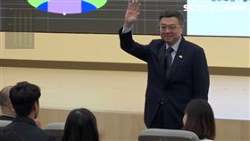 ▲行政院長卓榮泰出席2024數位教科書國際論壇開幕式，對於行政院本部也傳霸凌僅簡短說「會處理」。（圖／記者盧素梅攝影）