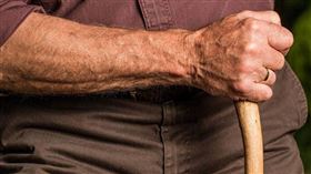 廣東一名老伯剪指甲不慎剪破手指，竟感染到必須截肢的地步。（示意圖／翻攝自pixabay）