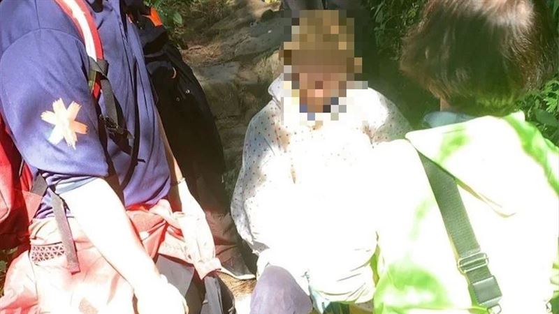 60歲男爬山突「胸痛、四肢無力」險猝死