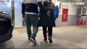 49歲邱女醫美手術身亡，家屬悲痛前往馬偕醫院相驗。（圖／翻攝畫面）
