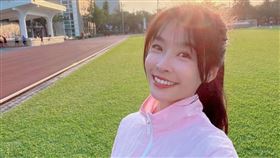 小嫻準備開始忙期末考。（圖／翻攝自小嫻臉書）