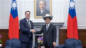 賴清德總統今（9）日接見「美國奧克拉荷馬州州長史迪訪問團」。（圖／總統府提供)
