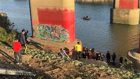 警消漏夜搜索，終於在今（9)日下午順利尋獲張男。（圖／翻攝畫面）