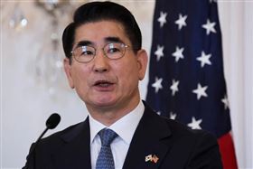 南韓前國防部長金龍顯。（圖／路透／達志）