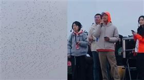 上百架無人機表演過程　「瘋狂墜機炸海」