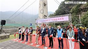 國民黨立委盧縣一爆料，邱議瑩疑似沒被安排在市長陳其邁排邊的C位，憤而摔安全帽離場。（圖／翻攝畫面）
