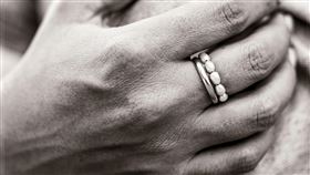 無名指,手指。(圖/Pexels)