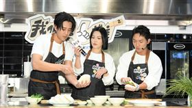 蔡昌憲、苗可麗、胡宇威。（圖／三立）