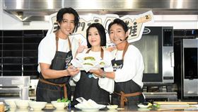 胡宇威、苗可麗、蔡昌憲。（圖／三立）