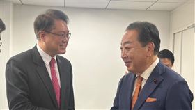 民進黨秘書長林右昌今（10）日拜會日本前首相、立憲民主黨魁野田佳彥。(圖/民進黨提供)