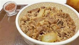 日本男子自2019年開始每天都吃すき家的餐點。（圖／翻攝すき家官方X社群）