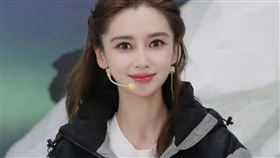 Angelababy現身直播帶貨。（圖／翻攝自微博）