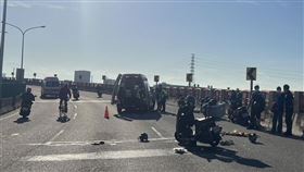 台中「保齡球式」車禍！6機車連環撞倒地