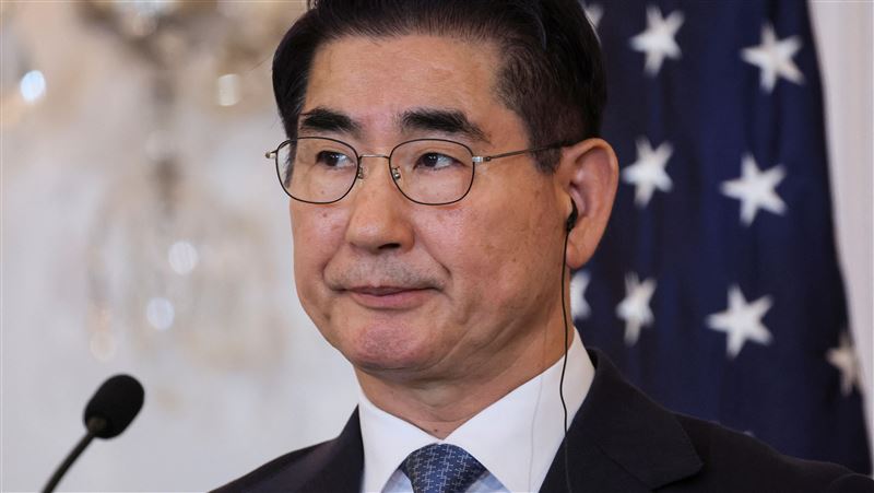 韓媒：前國防部長金龍顯拘留所內企圖輕生